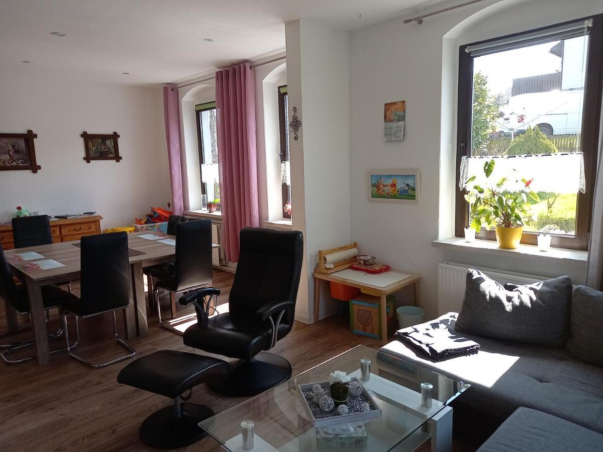 Familienfreundliche Ferienwohnung Erzgebirge 施内贝格 外观 照片